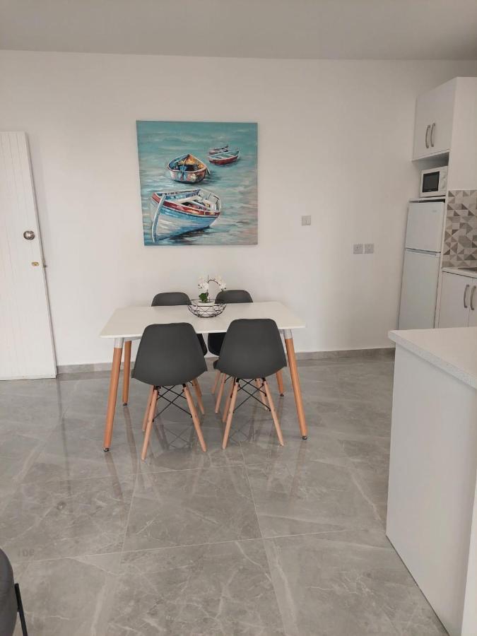 Amazing Napa Apartment アヤナパ エクステリア 写真